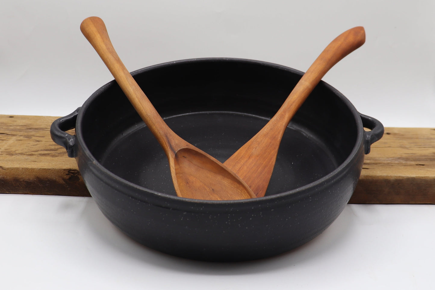 Rustic 9” ceramic casserole and salad bowl