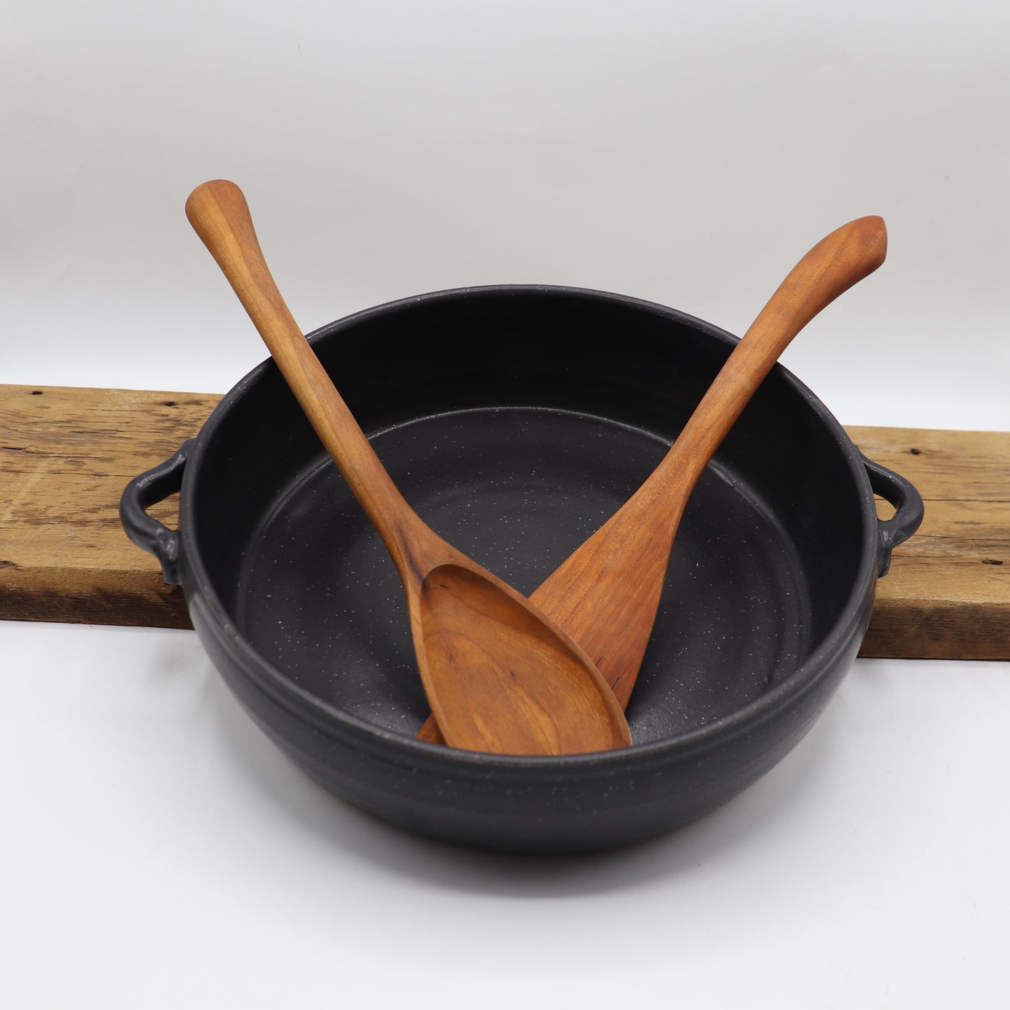Rustic 9” ceramic casserole and salad bowl