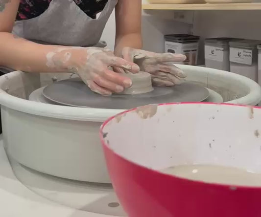 Fall 4-week Evening Pottery Wheel Throwing and Handbuilding (October-November)